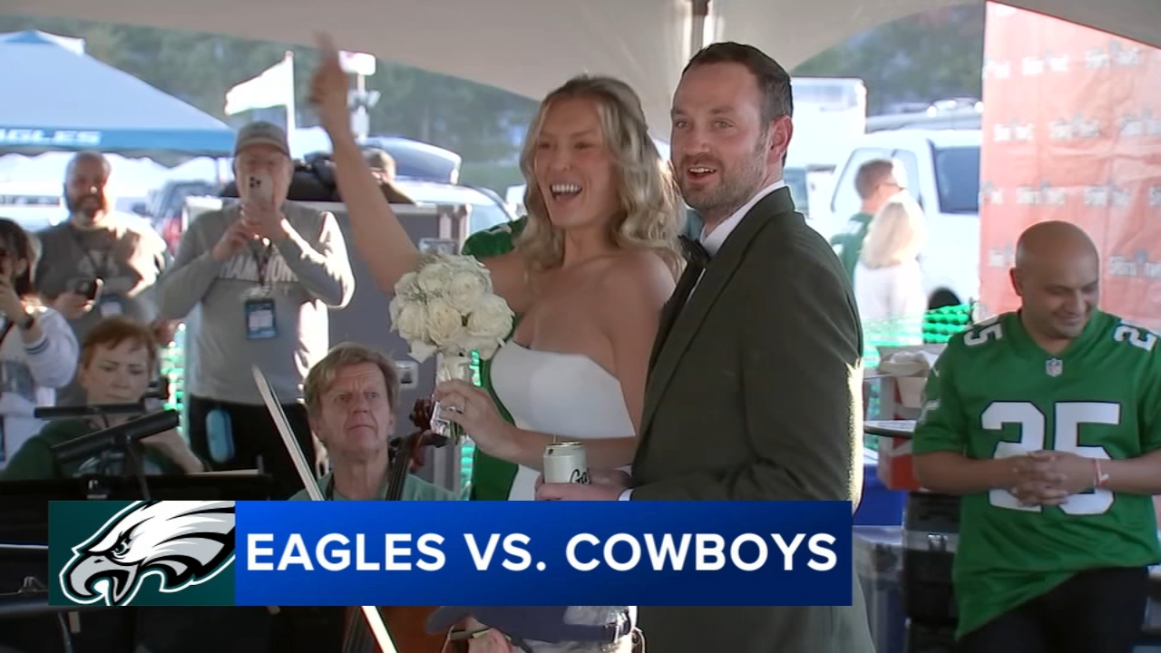 Chicago couple Lindsey Carl, Brandon Byrd get married at Philadelphia Eagles tailgate before MNF
       — Villanova Community news